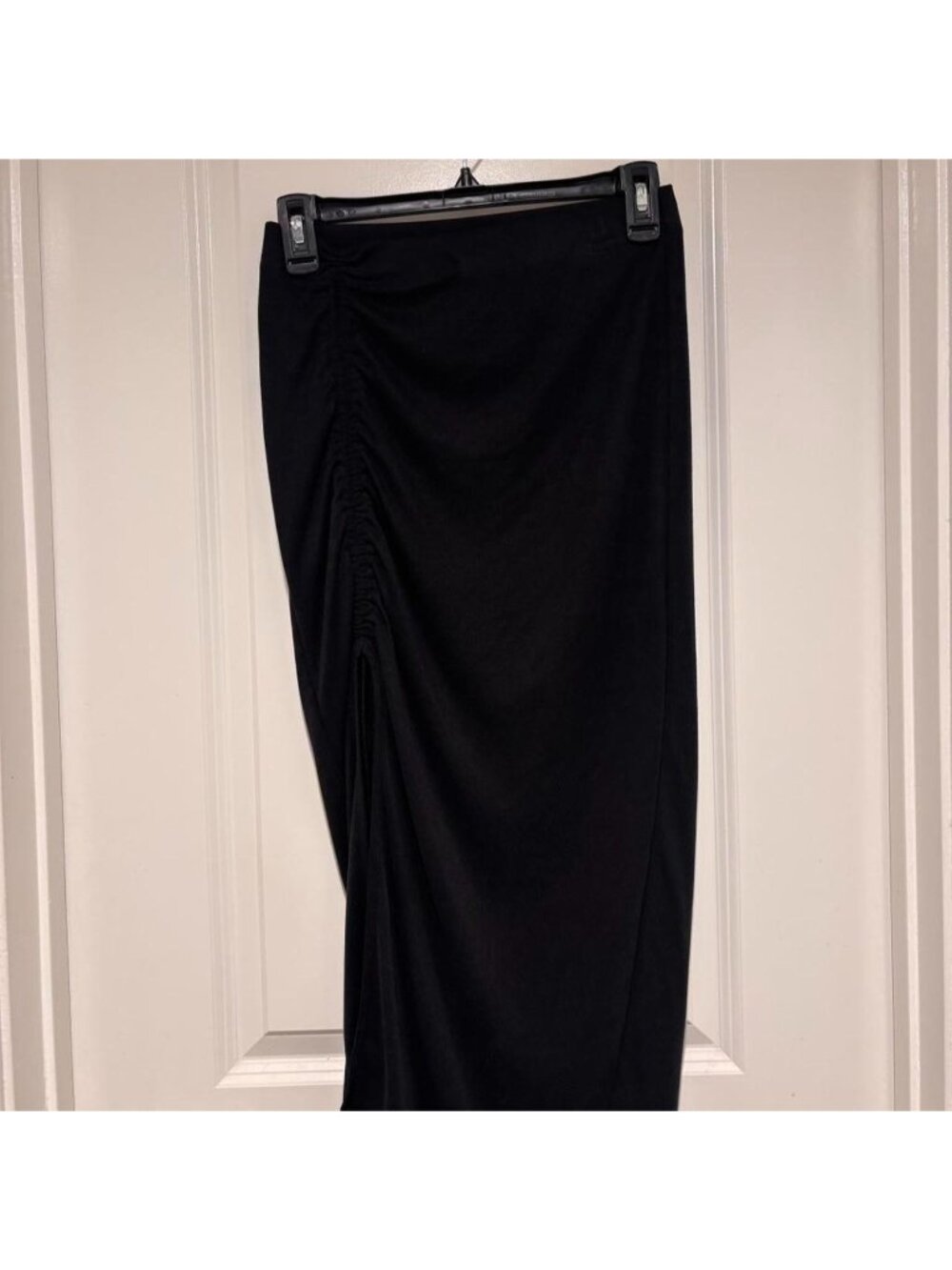 Forever 21 black midi skirt with side slit detal.